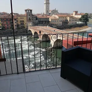 Apartment Theater Luxury, Verona